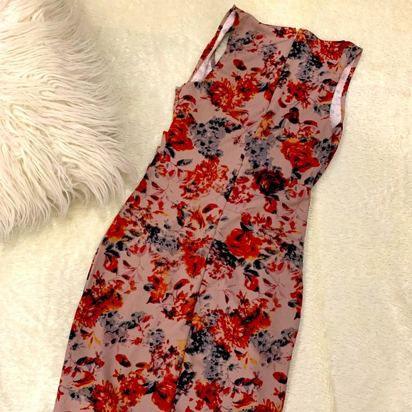 Floral dress - Picture 2 of 2